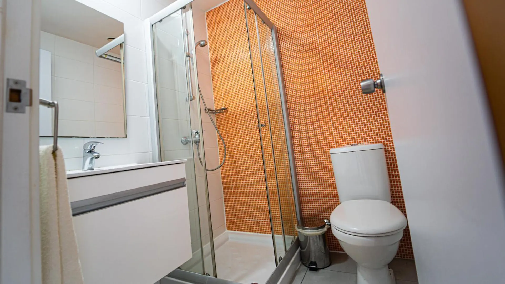 Uc Hall Residence Nicosia Aparthotel