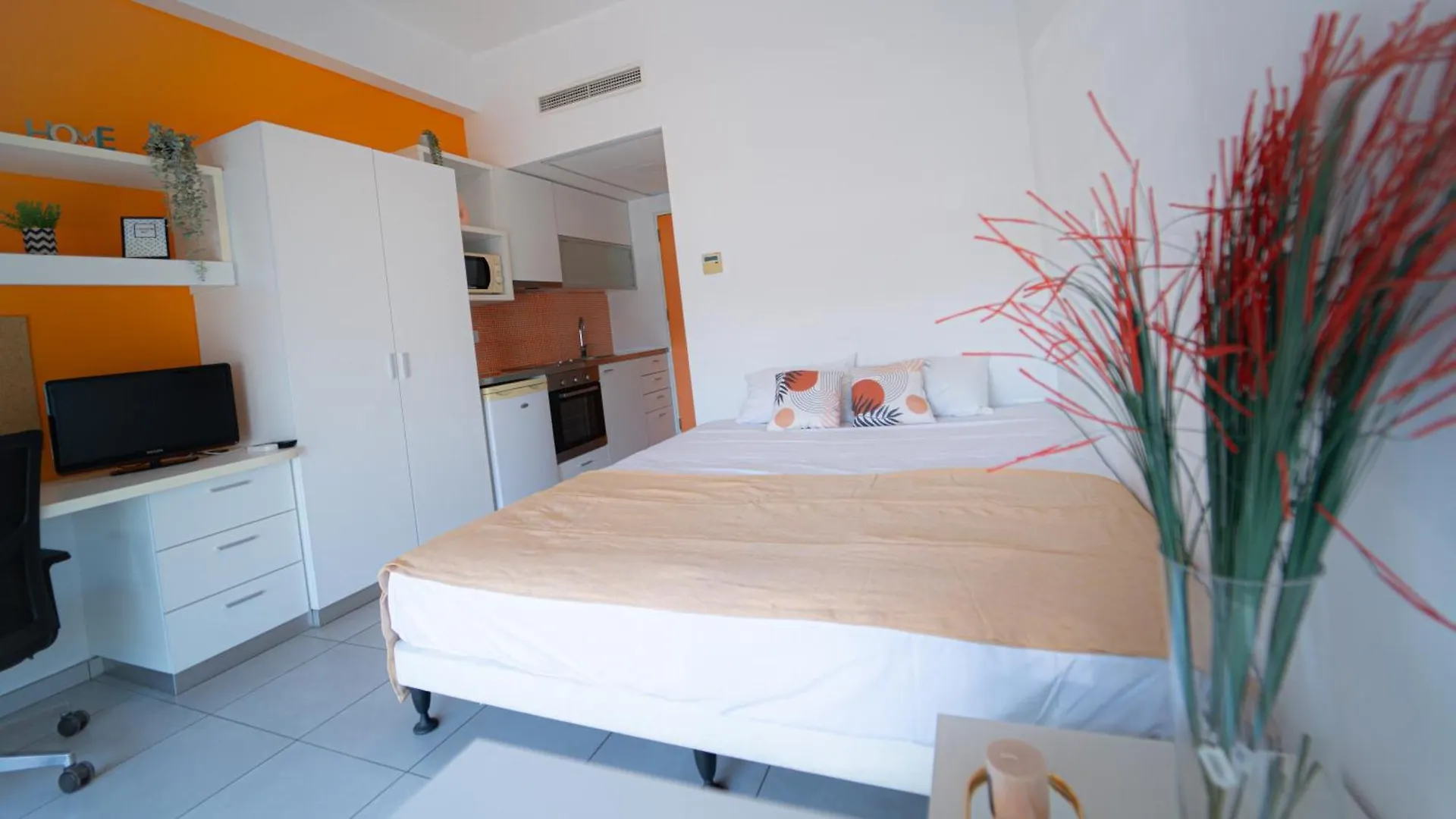 Aparthotel Uc Hall Residence Nicosia